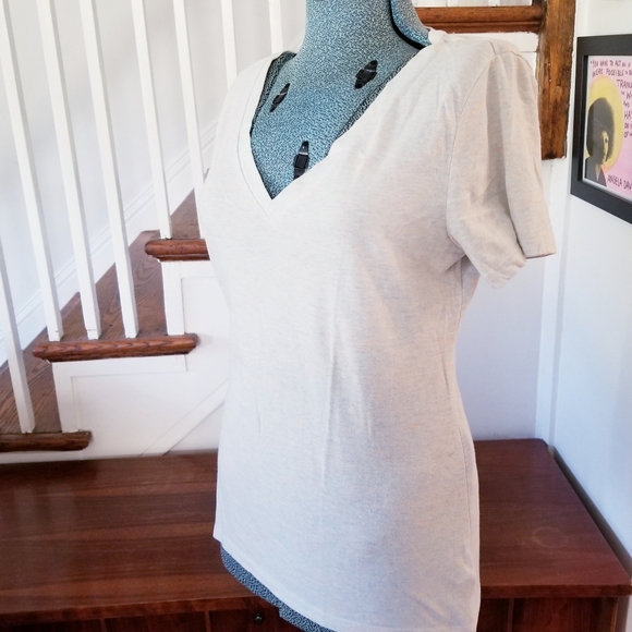 Old Navy V-Neck Short Sleeve T-Shirt - Picture 3 of 5